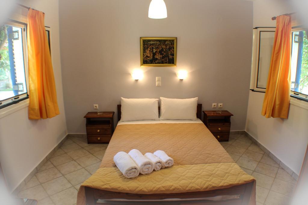 Xristina Studios Vasilikí Habitación foto